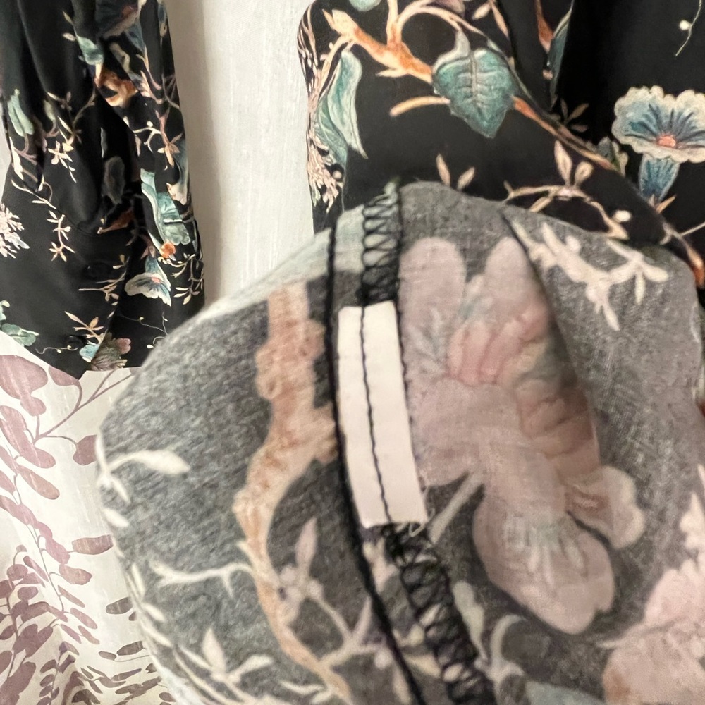 Zara Woman Semi Shear Black Floral V-Neck Blouse Top Size M - Picture 10 of 12